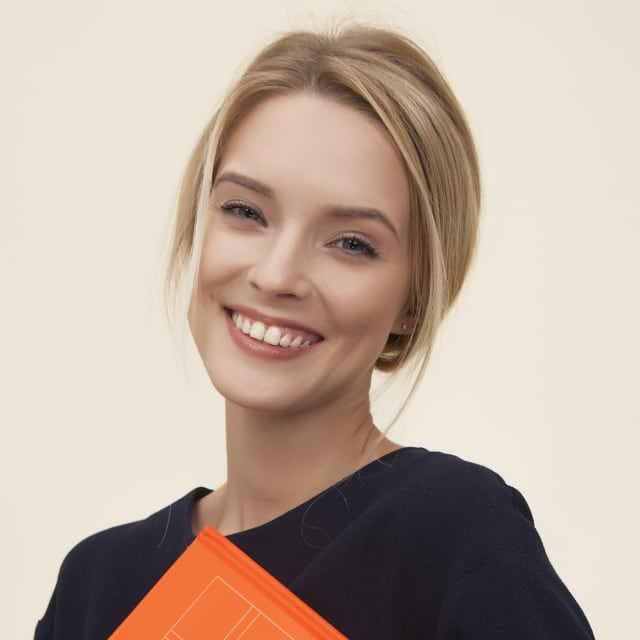 Dr. Anna Kowalski